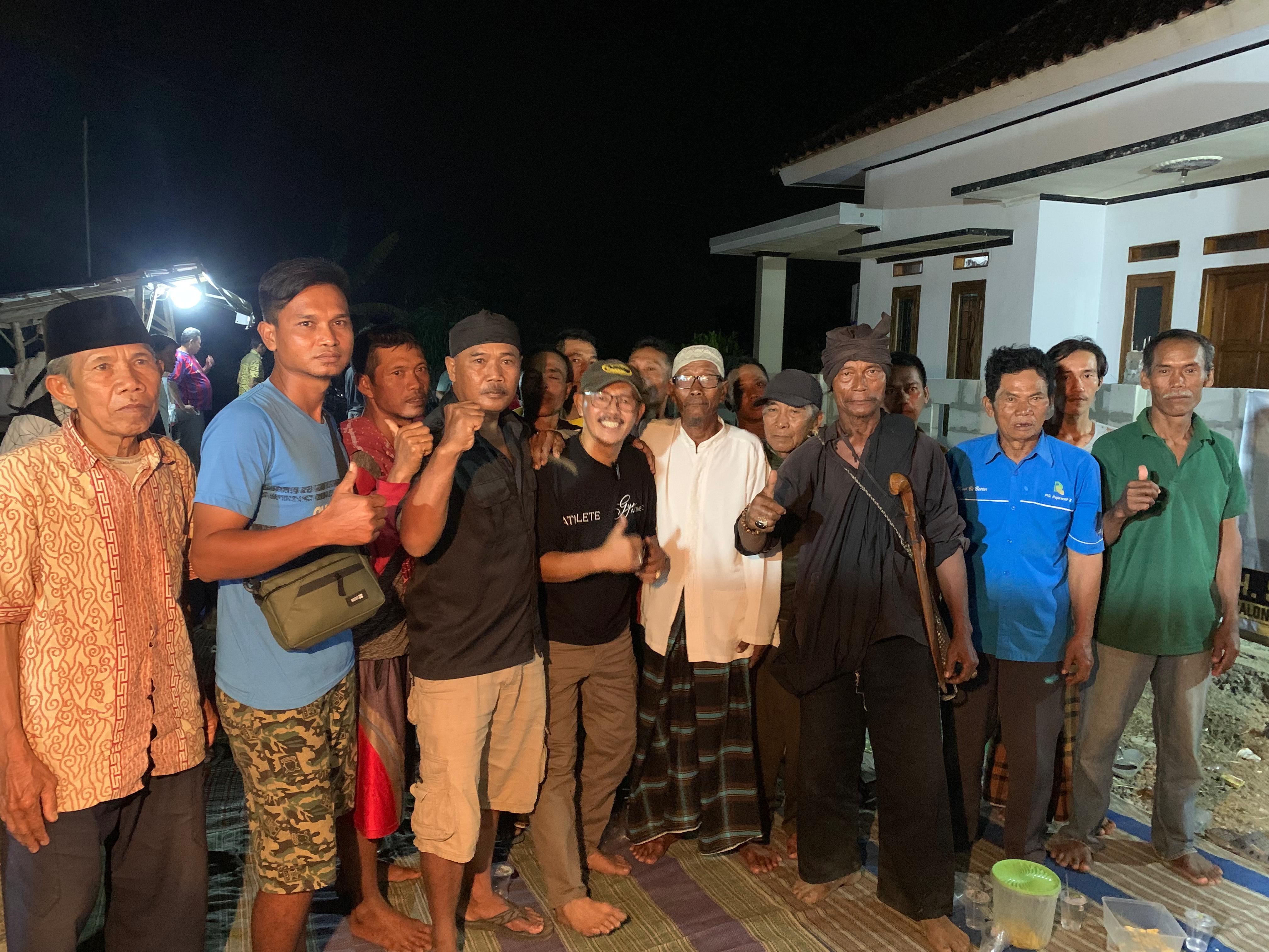 Ketua DPRD Indramayu, H  Syaefudin bersama warga Desa Malangsari